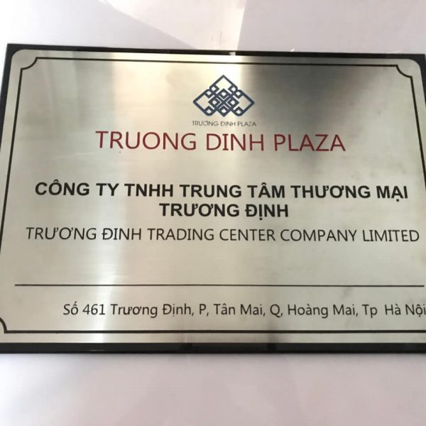 Làm biển hiệu công ty từ kim loại