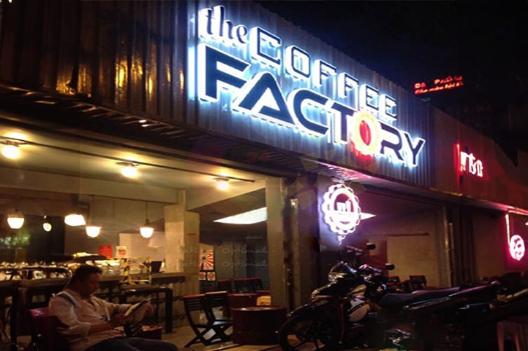 Làm biển quảng cáo Đà Nẵng - Thi công trọn gói giá rẻ 256 bang hieu khu vui choi