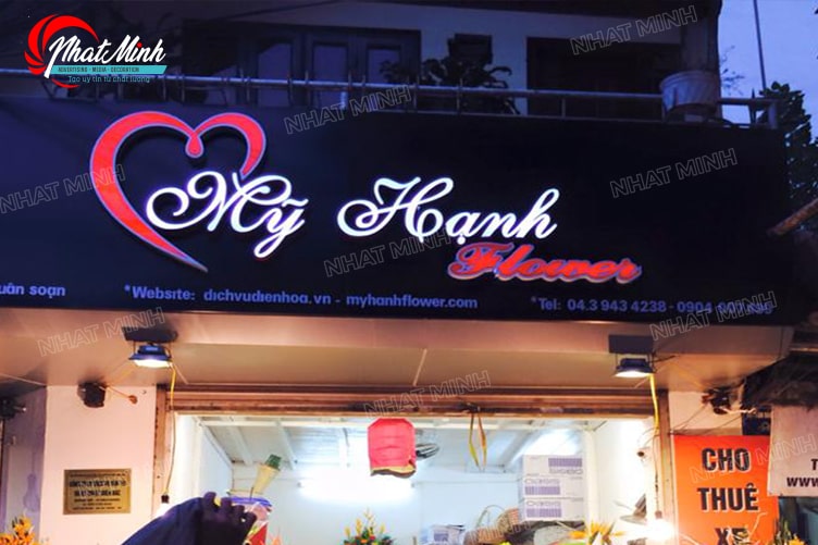 Làm biển quảng cáo Đà Nẵng - Thi công trọn gói giá rẻ 229 bien hieu tiem hoa