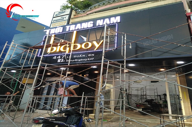 Thi công biển hiệu cửa hàng thời trang Bigboy