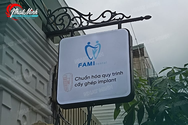 Hộp đèn vuông hút nổi