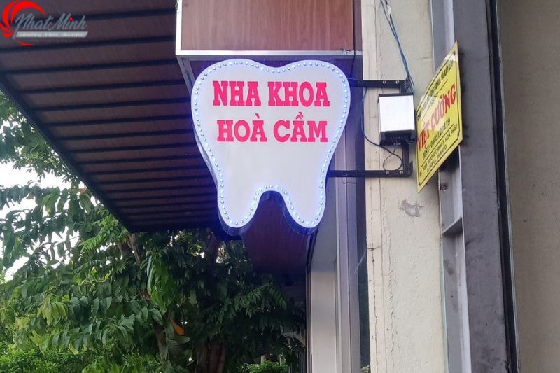 làm bảng hiệu đèn led