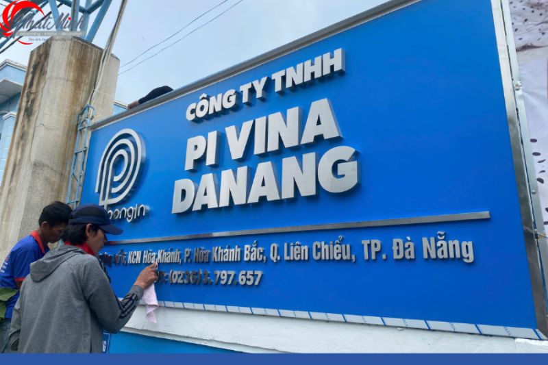 bảng hiệu inox giá rẻ