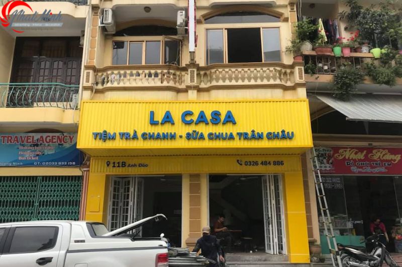 làm bảng hiệu tôn đẹp 